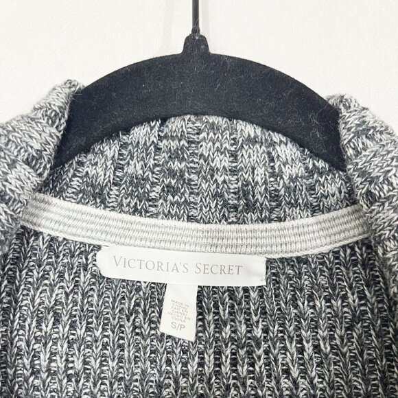 Victoria's Secret Gray Varsity Letter Cardigan Sweater Preppy - Size Medium - Picture 3 of 6